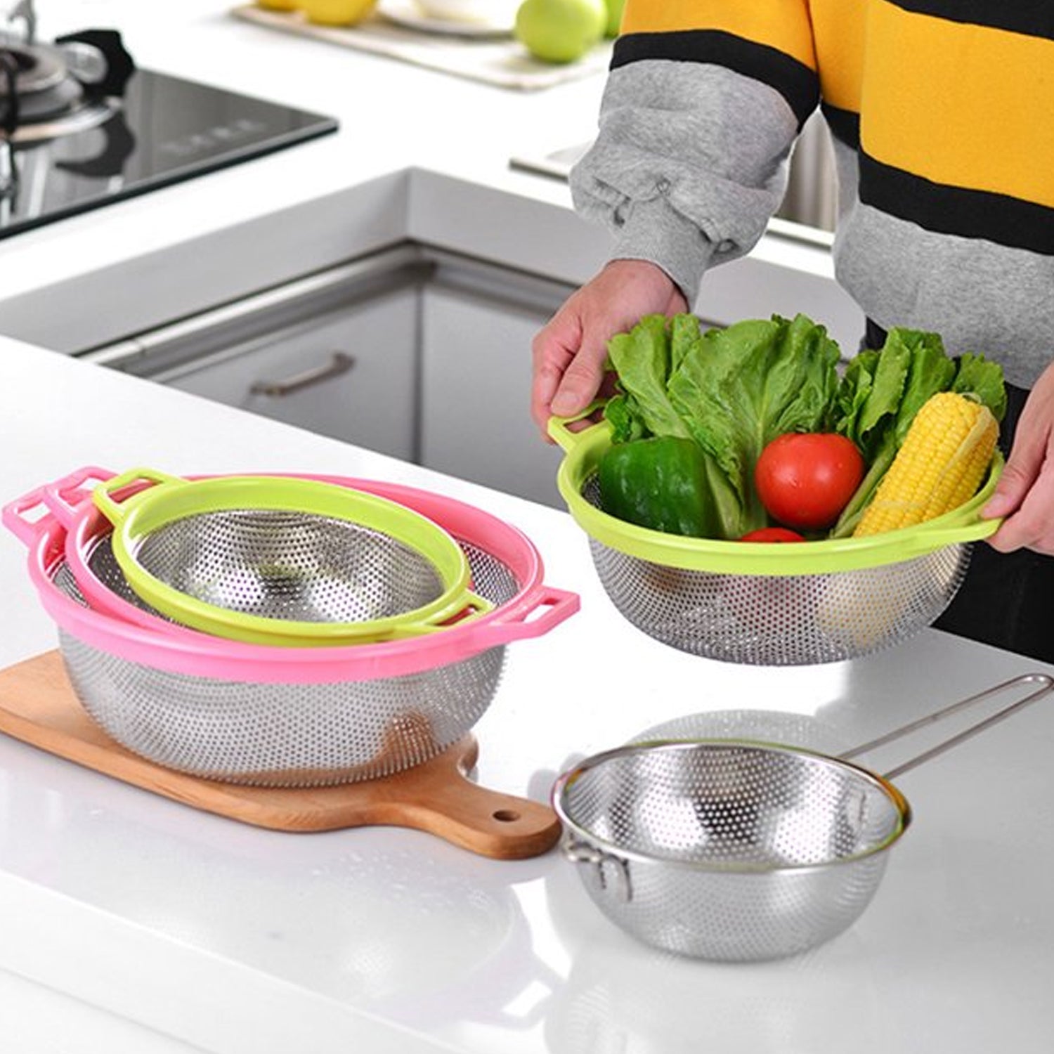 Stainless Steel Colander with Handle - Large Metal Mesh Basket Strainer (1 pc) - infinityexculsivestore.com