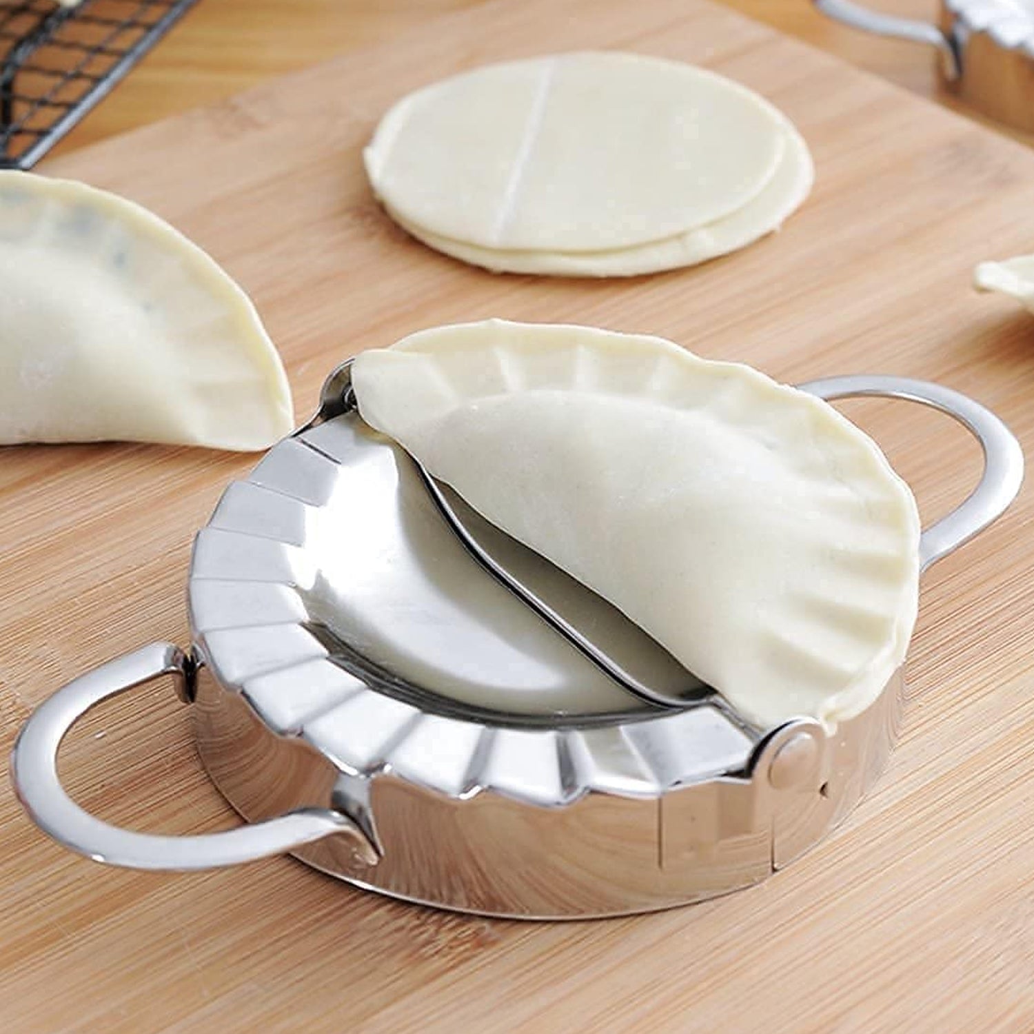 Stainless Steel Dumpling Maker: Easy & Reliable Dumplings Every Time (1 Pc) - infinityexculsivestore.com