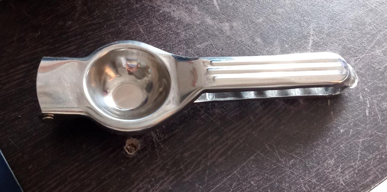Stainless Steel Lemon Squeezer - infinityexculsivestore.com