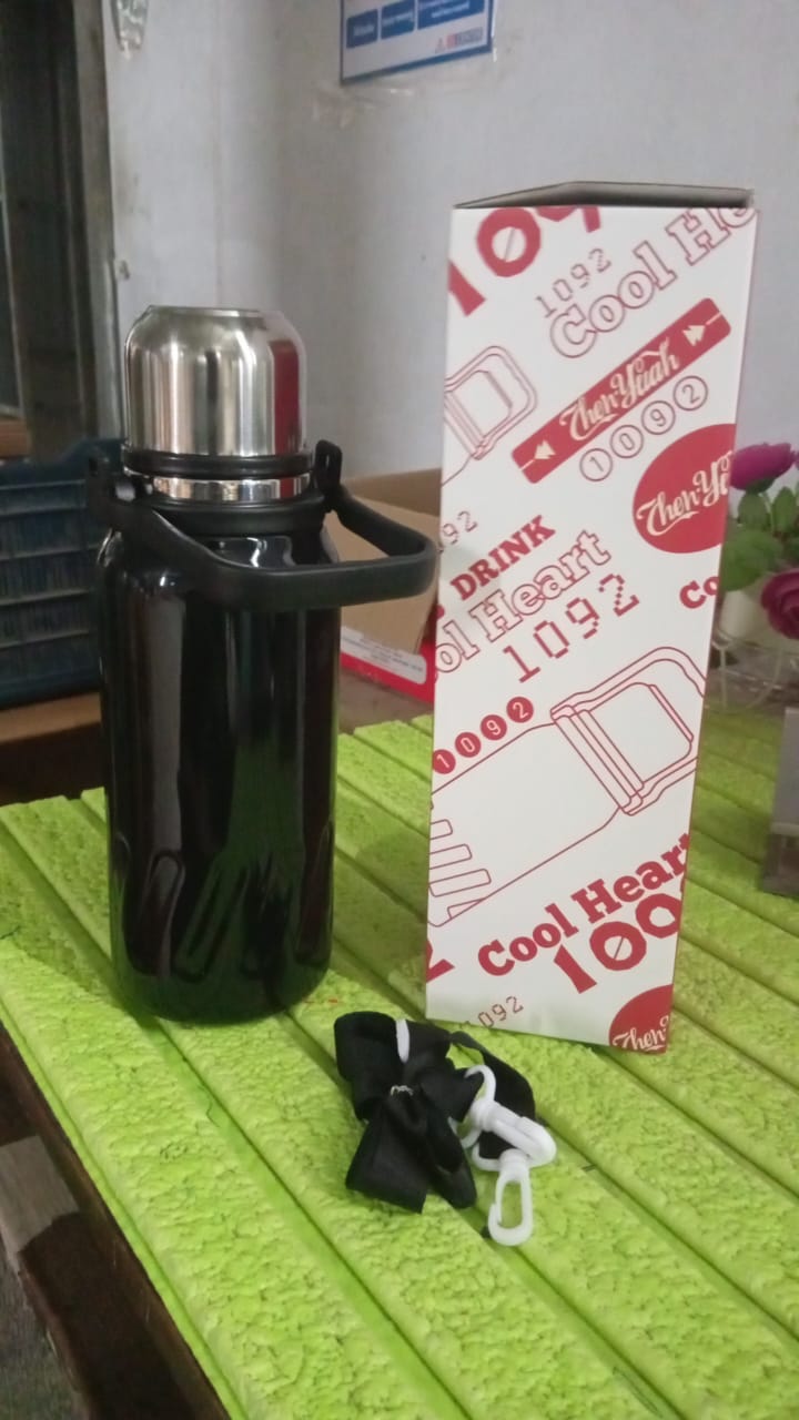 Stainless Steel Water Bottle, Vacuum Insulated Cup / Bottle (1200 ML) - infinityexculsivestore.com