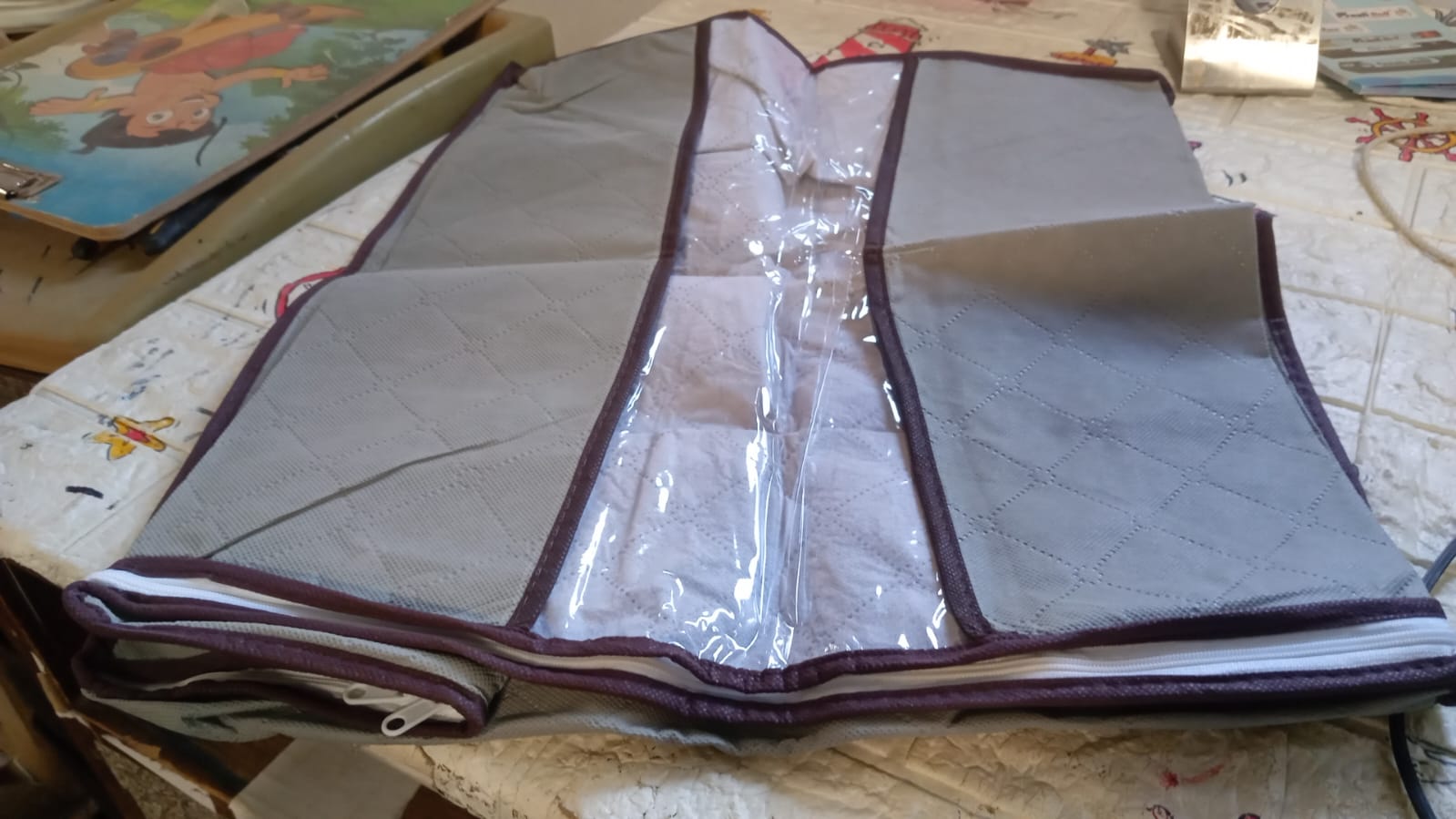 Storage bag with Zipper and Space Saver Comforter bag, Pillow, Quilt, Bedding, Clothes, Blanket Storage Organizer Bag with Large Clear Window and Carry Handles for Closet. - infinityexculsivestore.com