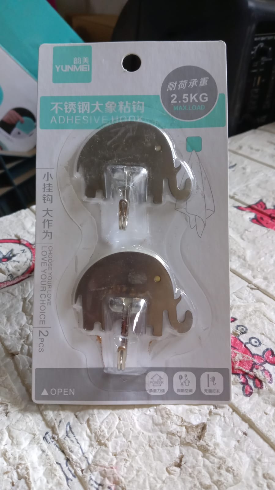 Strong Self - Adhesive Hooks (2 Pc): Heavy Duty, Waterproof, All - Purpose - infinityexculsivestore.com
