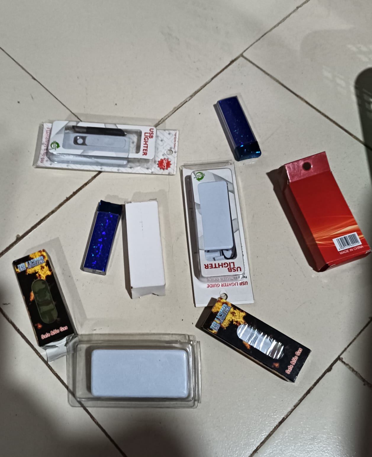 Stylish Electric USB Lighter for Men & Women (Rechargeable, Windproof) - infinityexculsivestore.com