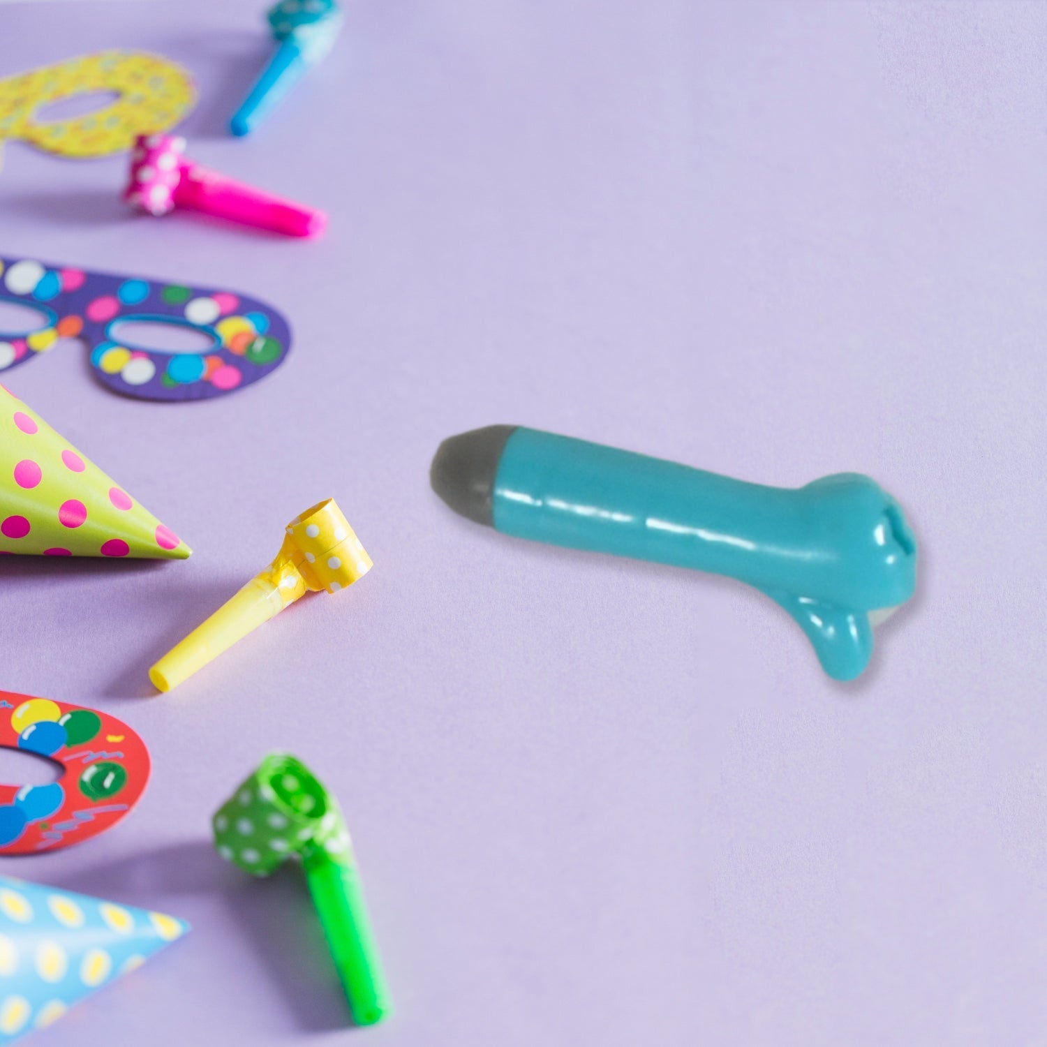 Thumb shaped light, lightning keychain, lightning toy, thumb shape LED light - infinityexculsivestore.com