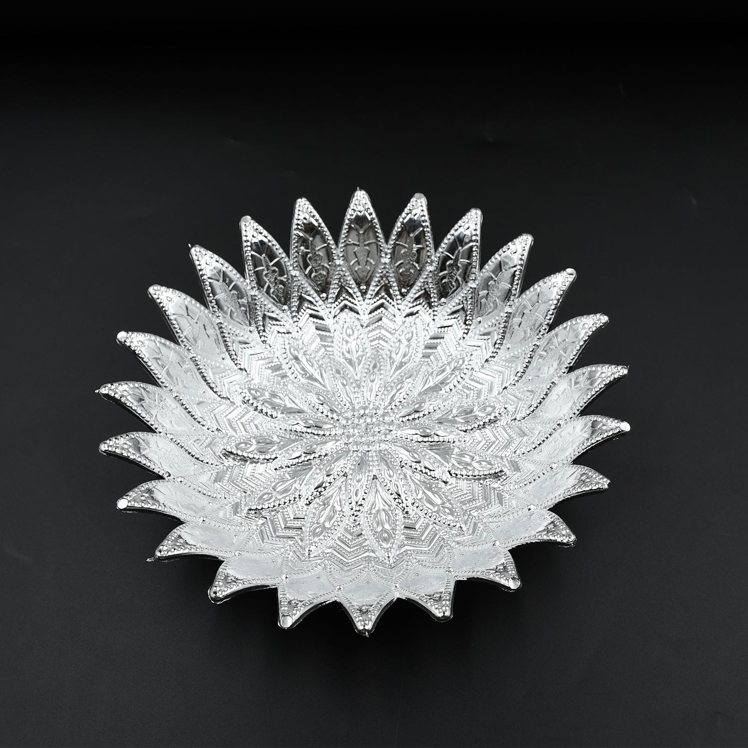 Traditional Design Serving Tray, Plastic Silver Finish Serving Tray, Multipurpose Tray, Decorative Tray, Mukhwas Serving Tray (1 Pc ) - infinityexculsivestore.com