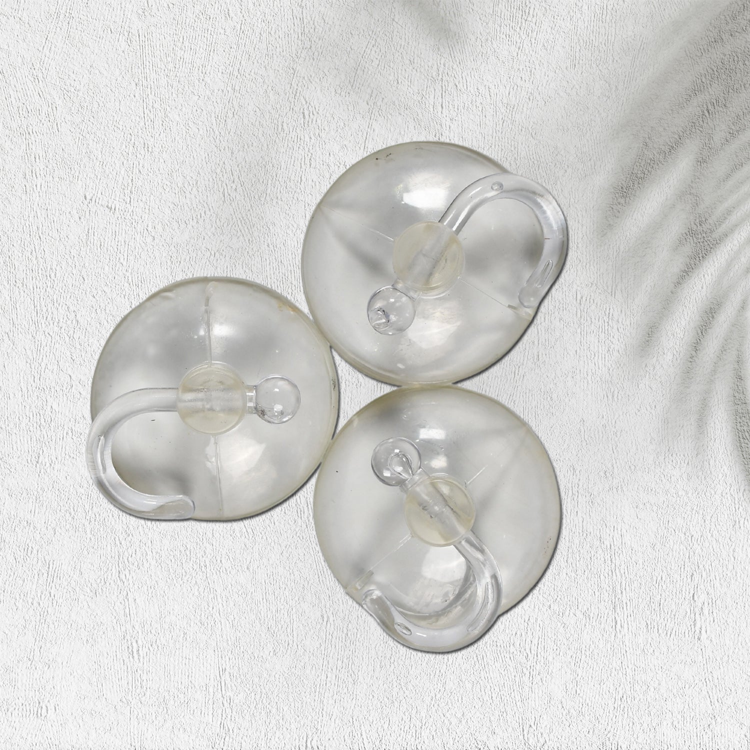Transparent Rubber Vacuum Hangers for Bathroom, Kitchen, and Wall - infinityexculsivestore.com