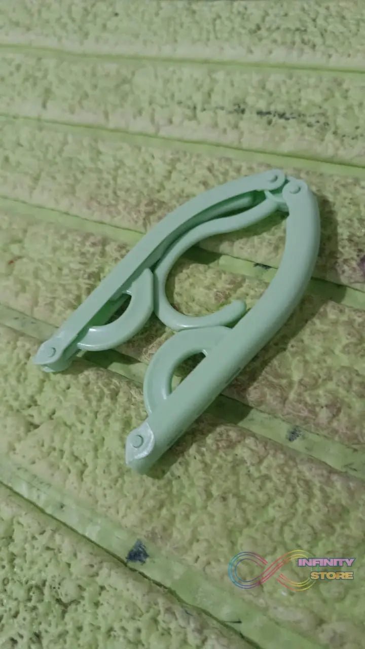 Travel Hangers, Portable Folding Clothes Hangers (1 Pc / Small) - infinityexculsivestore.com