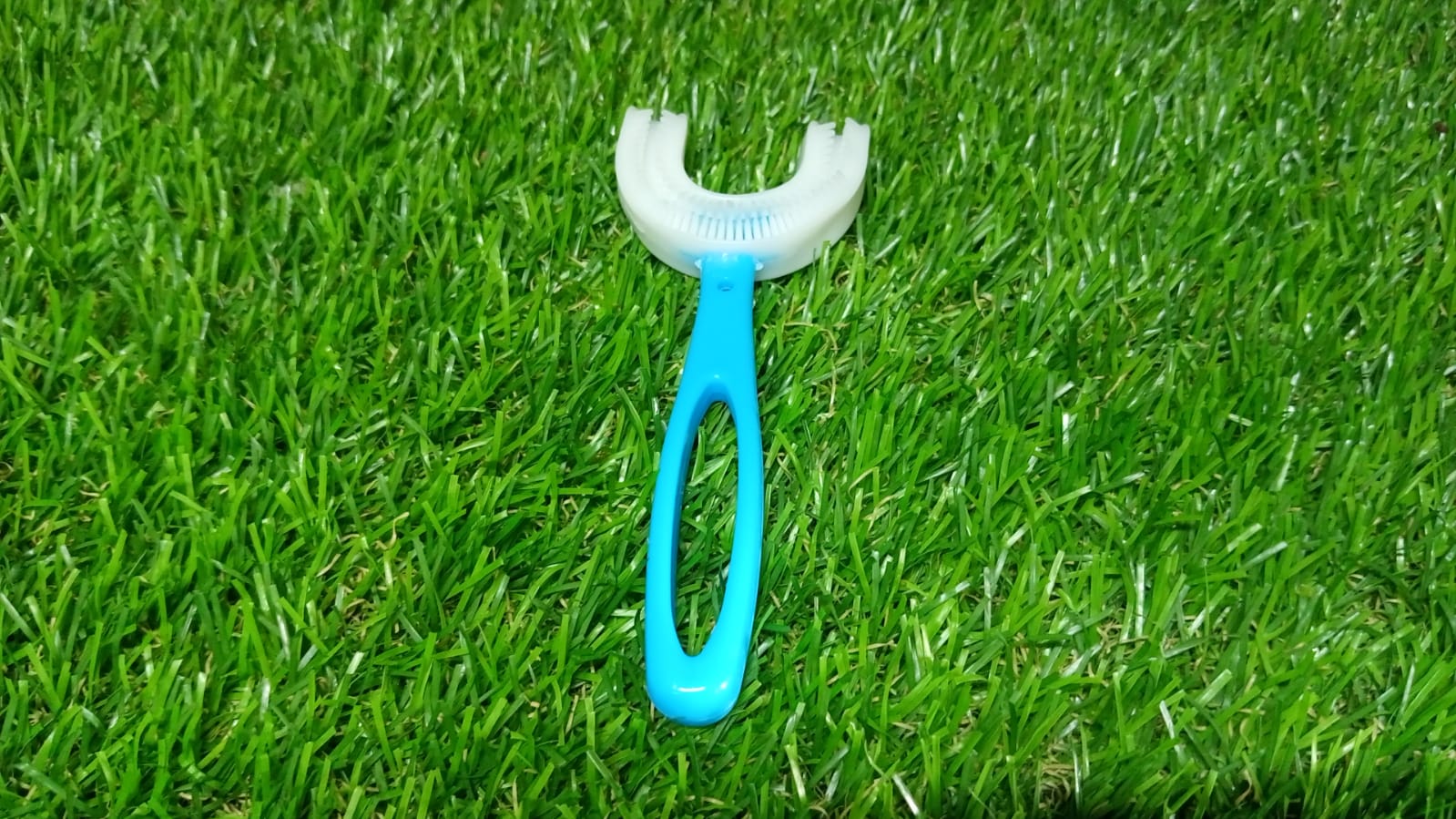 U - Shaped Toothbrush for Kids Manual Whitening Toothbrush Silicone Brush Head for Kids Children Infant Toothbrush For 2 - 6 Years - infinityexculsivestore.com