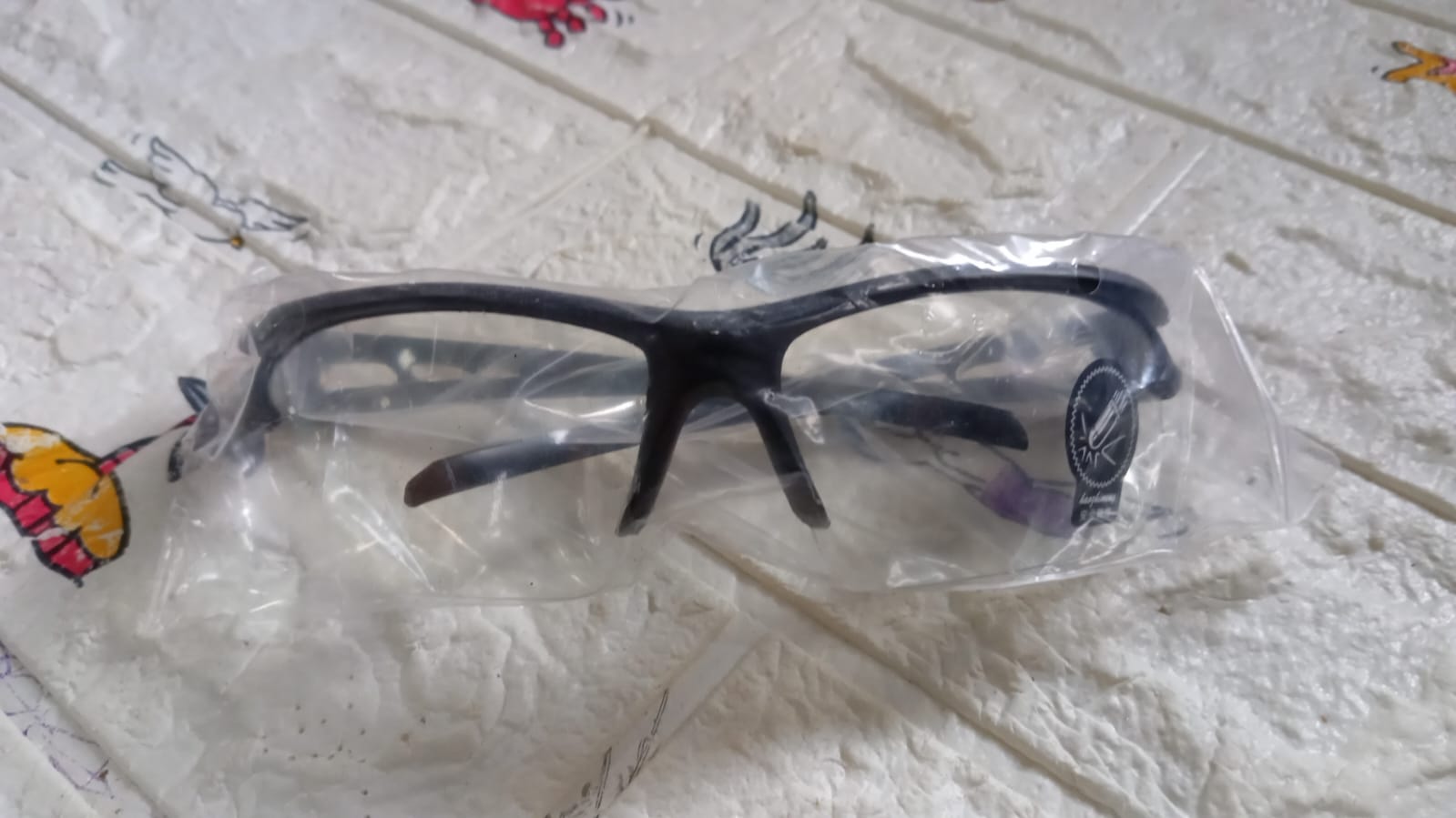 UV Protected Cycling Eyewear Outdoor Sports Men Women Sunglasses Road Cycling Glasses Bike Goggles Outdoor Sports UV400 Sunglasses (1 Pc) - infinityexculsivestore.com