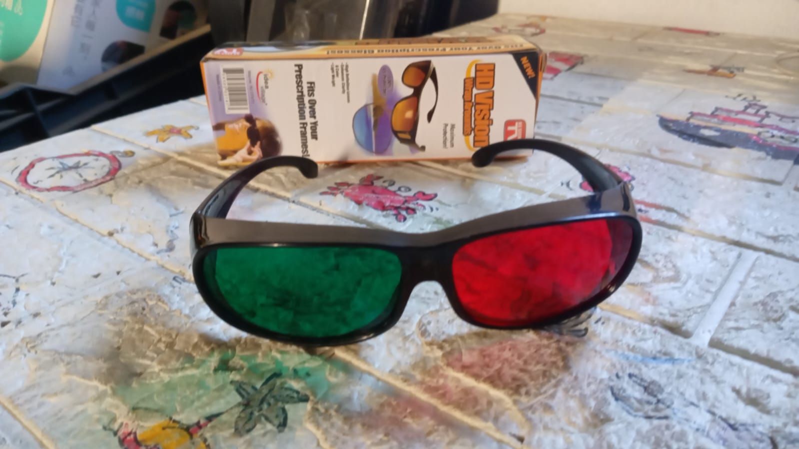 UV Protected Sunglasses, classic Sunglasses for Men & Women, Lightweight, Both Outdoor and Indoor Use (1 Pc ) - infinityexculsivestore.com