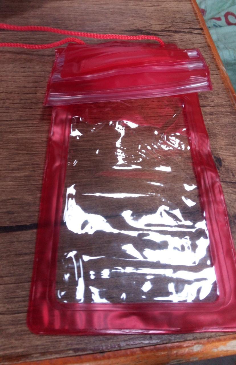 Waterproof Mobile Pouch (6.2 inch , Random Colour) - infinityexculsivestore.com