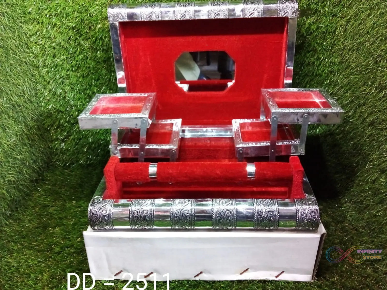 Multi-compartment wooden jewelry organizer for versatile storage needs