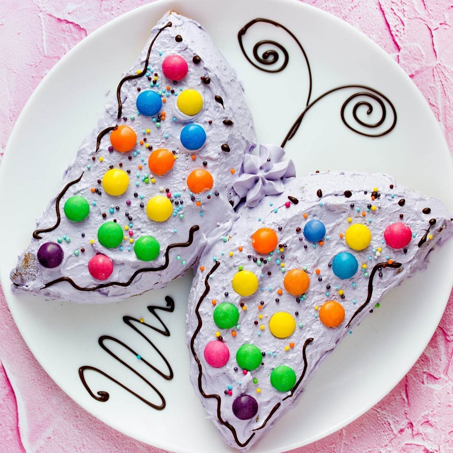Butterfly Shape Cake Cup Liners I Silicone Baking Cups I Muffin Cupcake Cases I Microwave or Oven Tray Safe I Molds for Handmade Soap, Biscuit, Chocolate, Muffins, Jelly – Pack of 4 - infinityexculsivestore.com