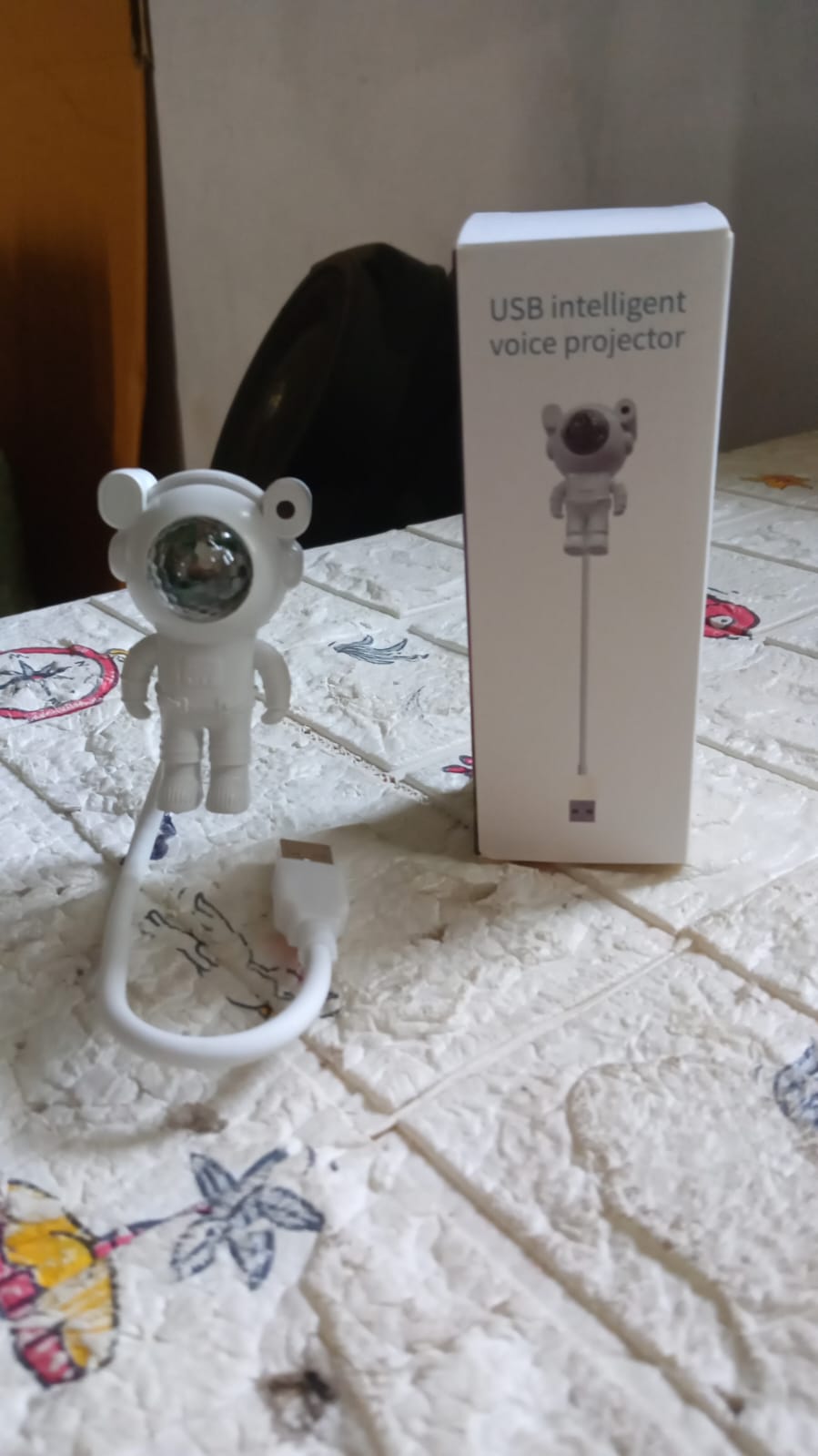 USB Intelligent Voice Projector Astro Night Light Projector, Galaxy Light Star Projector, Cartoon Light, LED Light, Desk Lamp, Mini Night Light, Cartoon Reading Lamp, USB Port for Kids Room Adults Bedroom Party Gaming Room - infinityexculsivestore.com