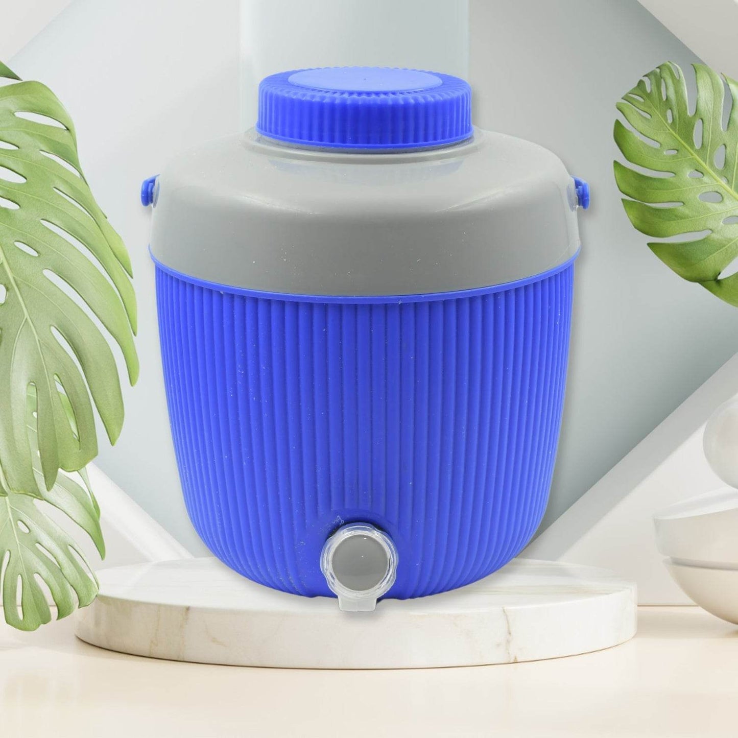 Insulated Water Jug, Insulated Plastic Water Jug with a Sturdy Handle, Water Jug Camper with Tap Plastic Insulated Water Storage Cool Water Storage for Home & Travelling (6000 ML) - infinityexculsivestore.com