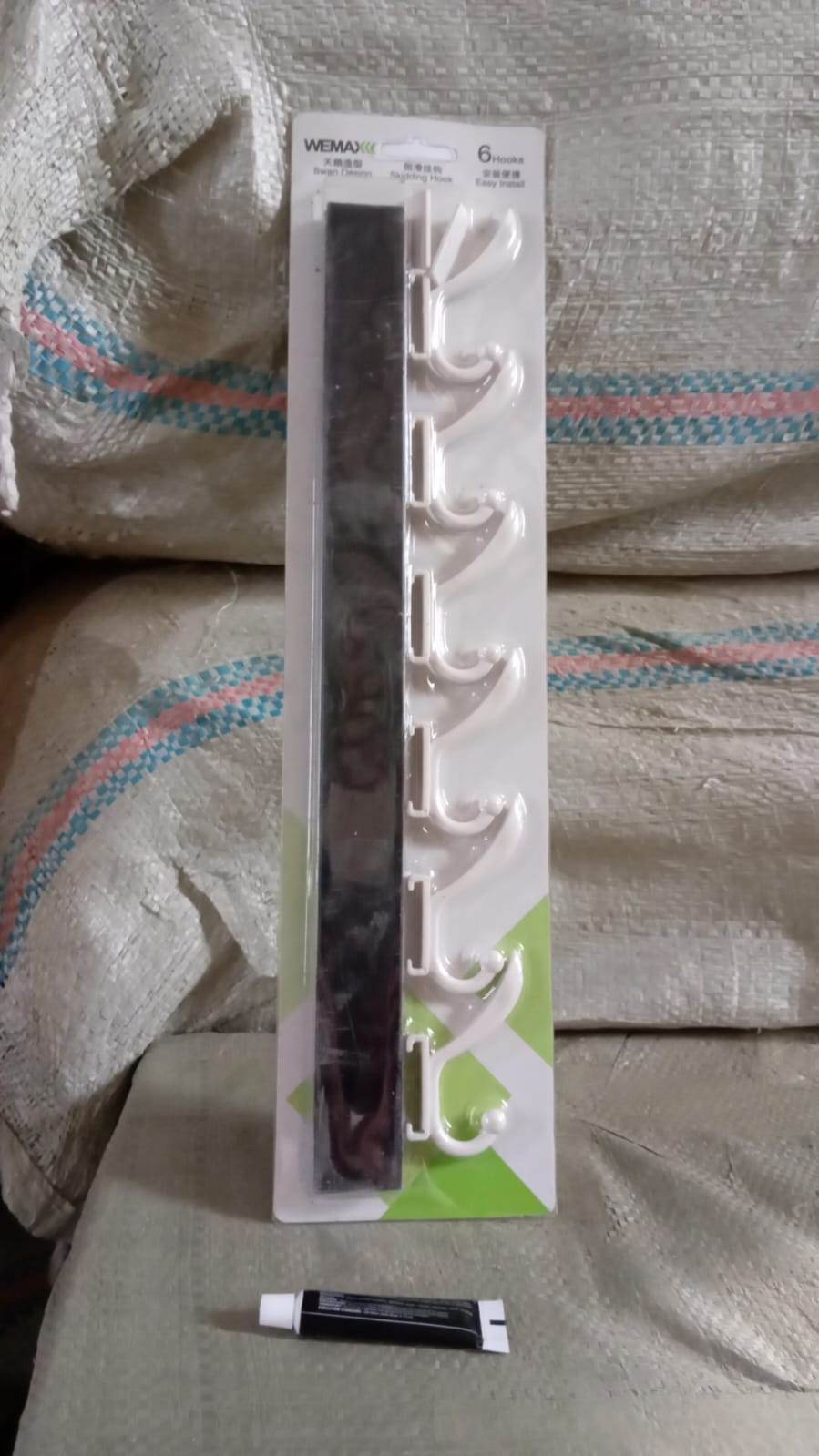 Cloth hanger, Wall Door Hooks Rail for Hanging Clothes for Hanging Hook Rack Rail, Extra Long Coat Hanger Wall Mount for Clothes, Jacket, Hats, 6 Hook With Eco-friendly Liquid Adhesive Glue - infinityexculsivestore.com