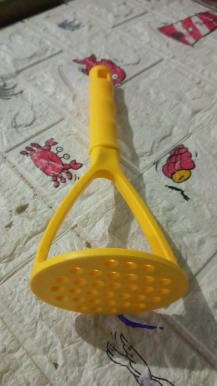 Kitchen Food Masher, Fruit Tool Masher, Professional Masher Kitchen Tool, Kitchen Masher with Comfortable Grip, Heavy Duty Potato masher Perfect for Bean Vegetable Fruits Masher (1 Pc) - infinityexculsivestore.com