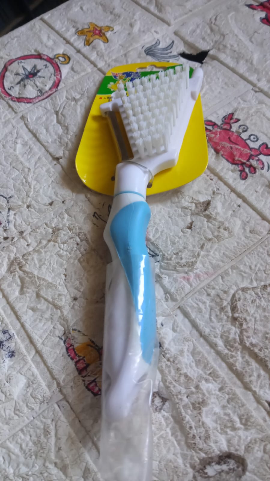 Multipurpose Peeler Brush, Vegetable Peeler with Brush, Multifunctional Fruits and Vegetable Cleaning Brush, Stainless Steel Potato Peelers, Home Kitchen Peeler with Long Handle (1 Pc ) - infinityexculsivestore.com
