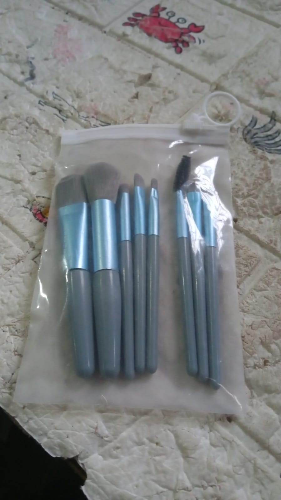 8 PCS Mini Makeup Brush Set with Case, Portable Foundation Brush Kit Travel, Premium Synthetic Bristles Cosmetic Brush Set for Powder Blending Blush Eyeshadow Lipstick (Mix Color 8 Pcs Set) - infinityexculsivestore.com