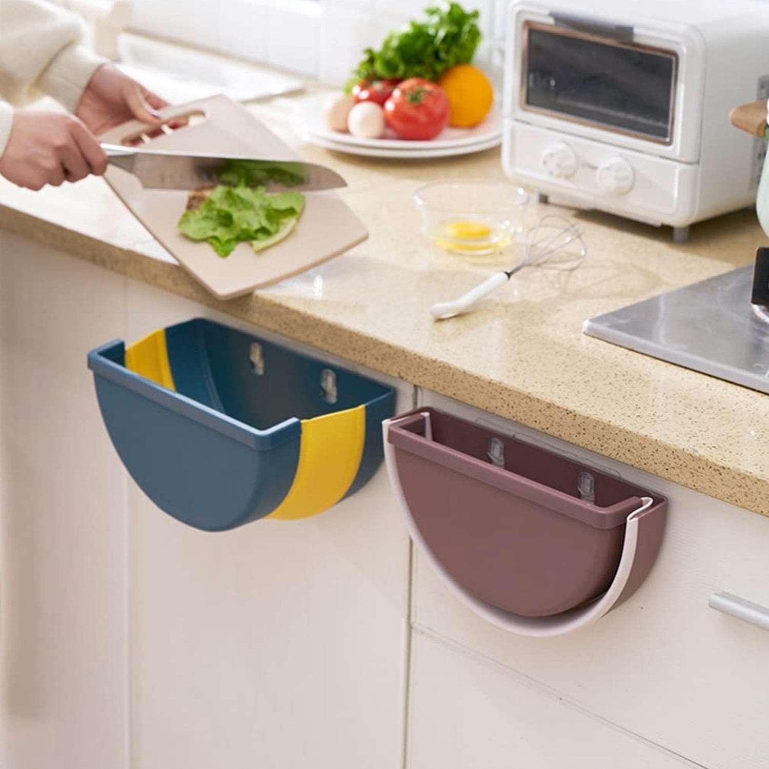 Wall Mounted Hanging Trash Can With Adhesive Hook, Garbage Bin for Kitchen Cabinet Door, Small Collapsible Foldable Waste Bins, Hanging Trash Holder for Bathroom Bedroom Office Car, Portable (1 Pc) - infinityexculsivestore.com