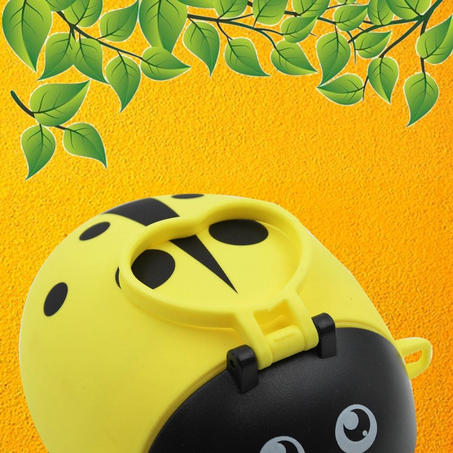 Cute Plastic Bug Shape Water Bottle with adjustable shoulder strap, 4 wheel & Straw, portable drinking cup Water Bottle For Kids | Water Bottle | Return Gift For Kids | Water Bottle With Straw | School Kinds Water Bottle (1 Pc) - infinityexculsivestore.com