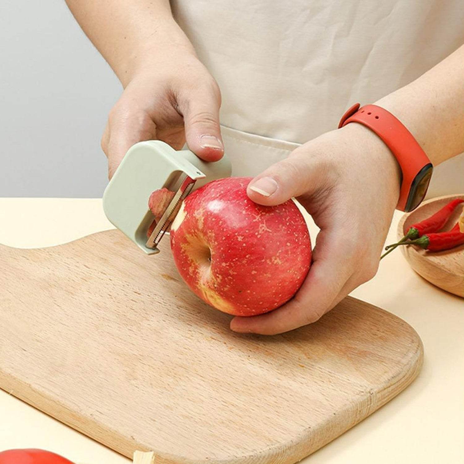4 in 1 Handheld Electric Vegetable Cutter Set, Multifunction Mini Chopper Food Processor, Wireless Electric Garlic Mud Masher, for Garlic, Chili ,Onion, Ginger - infinityexculsivestore.com