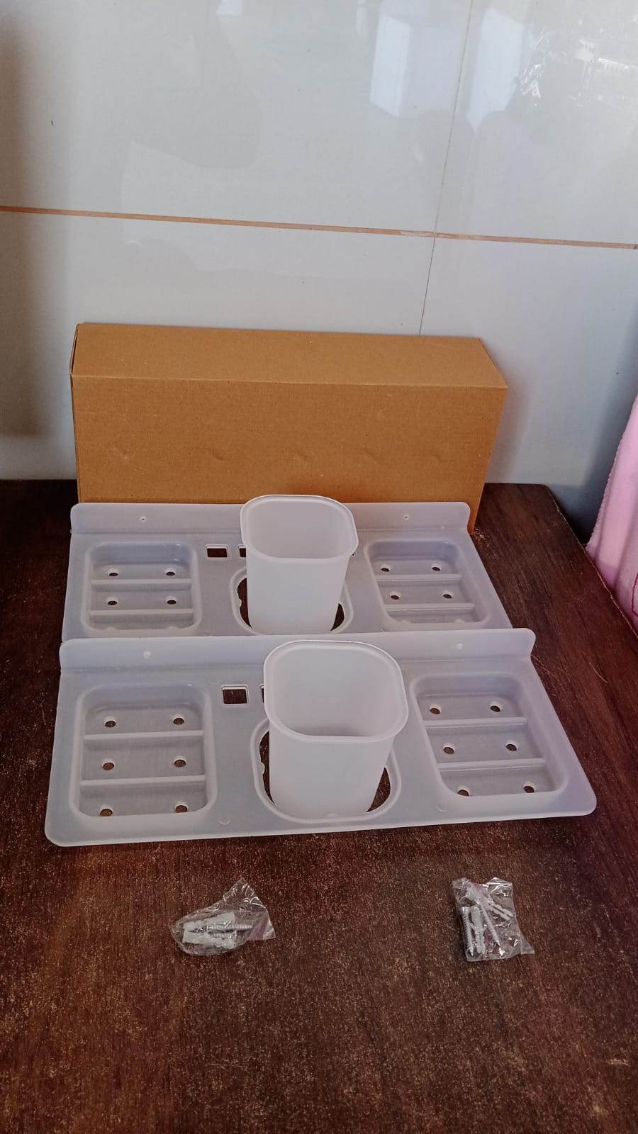 4 in 1 Plastic Soap Dish and plastic soap dish tray used in bathroom and kitchen purposes. - infinityexculsivestore.com