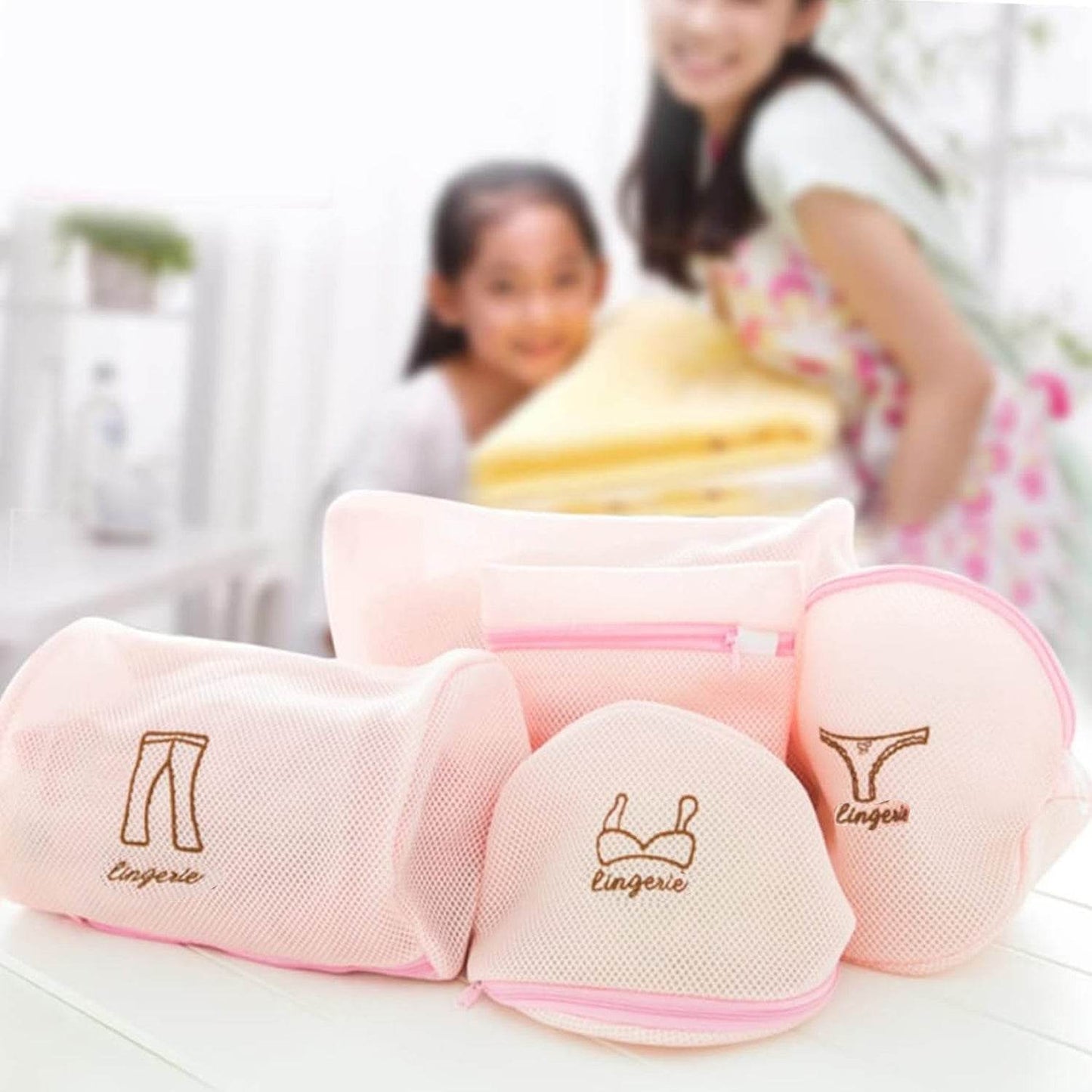 5pc Zippered Mesh Laundry Wash Bags Foldable Delicates Lingerie Socks, Underwear Blouse, Hosiery, Stocking and Lingerie Washing Machine Clothes Protection Net (5 Pc Set) - infinityexculsivestore.com