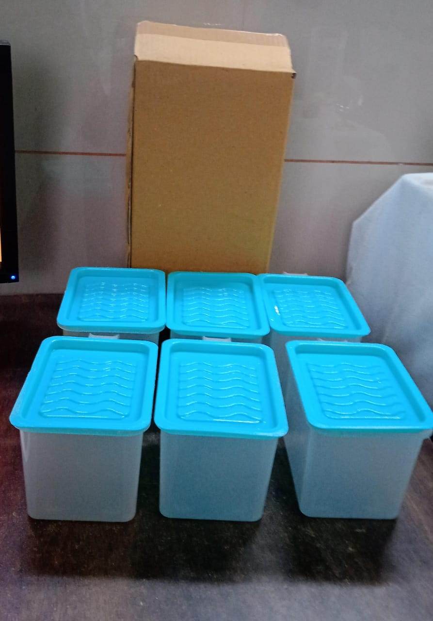 Air Tight Unbreakable Big Size 1100 ml Square Shape Kitchen Storage Container (Set of 6) - infinityexculsivestore.com