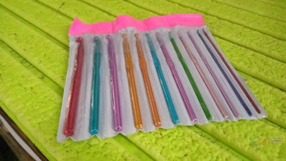 Aluminium Multicolor Knitting Needles, Crochet Kit (12 Pcs Set) - infinityexculsivestore.com