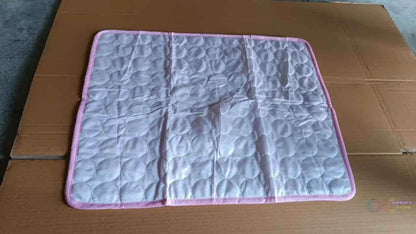 Big Pet Soft Blanket / Towel, Warm Sleep Mat (1 Pc / Mix Color & Design & Size) - infinityexculsivestore.com