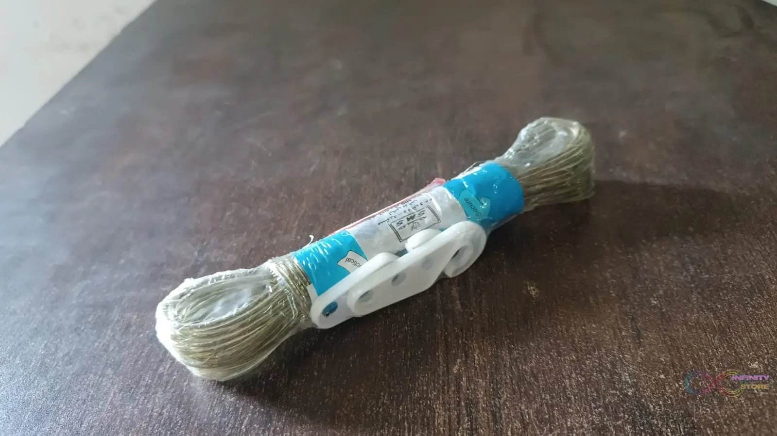 Clothesline Portable Travel Clothesline Adjustable with 2 Plastic Hooks (10 M Approx / 1 Pc) - infinityexculsivestore.com