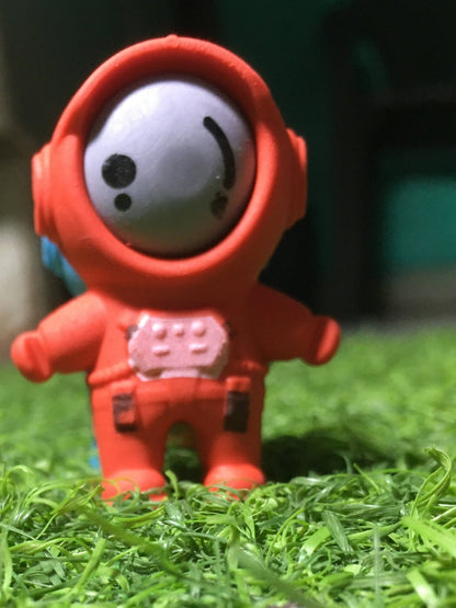 Colorful and Cute Astronaut Eraser for kids (Pack of 4) - infinityexculsivestore.com