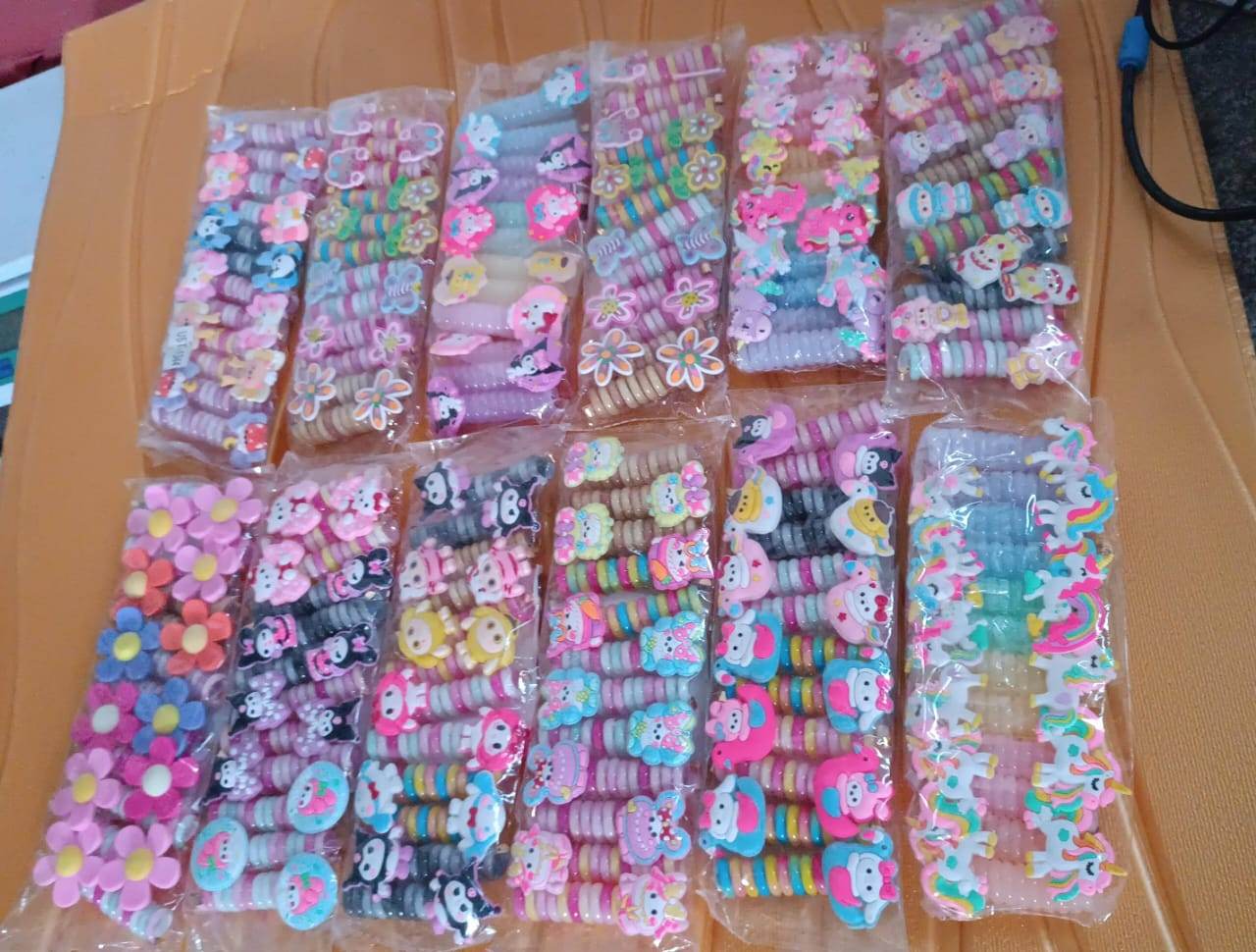 Colourful Telephone Wire Hairbands (1 pc / Mix Design) - infinityexculsivestore.com