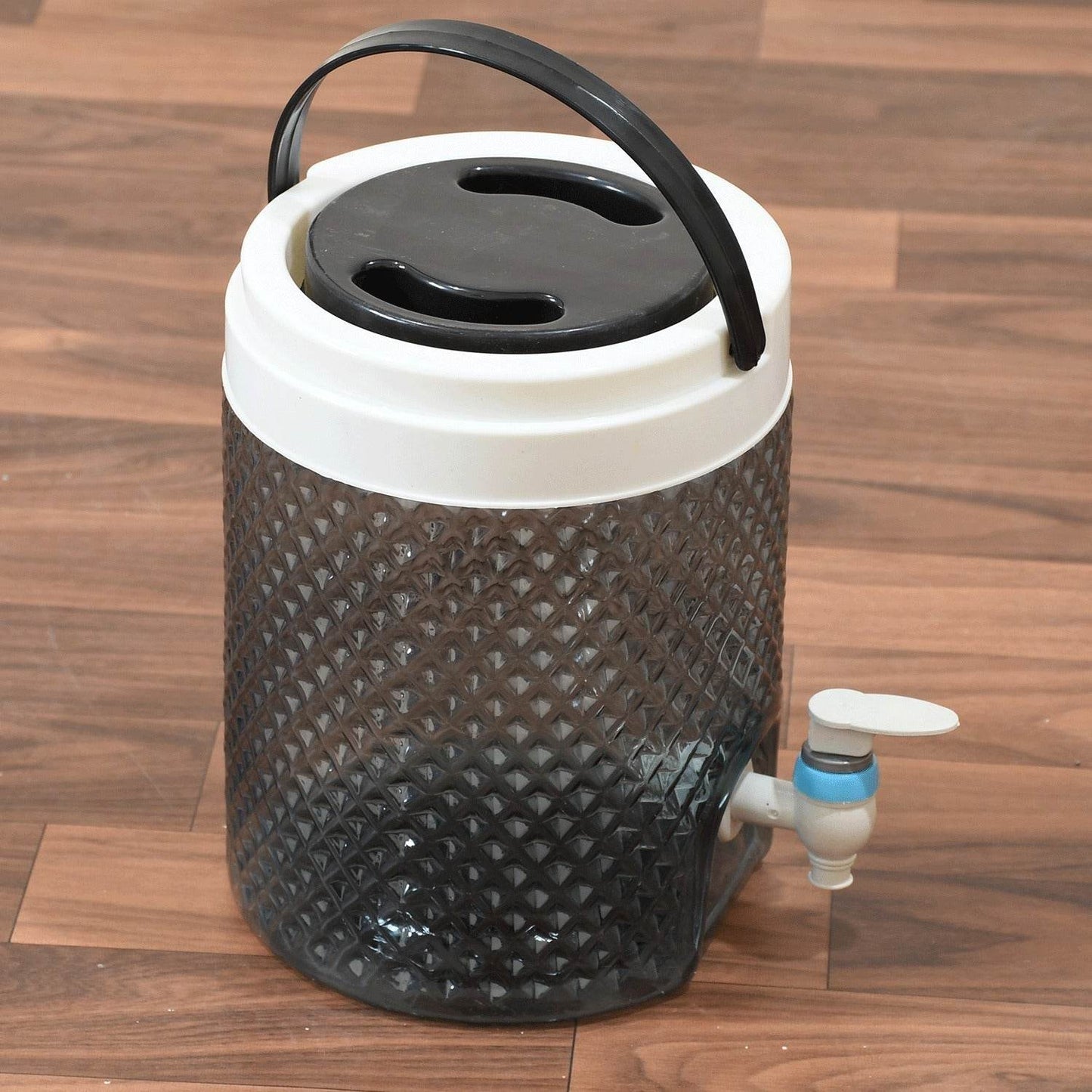 DIAMOND CUT DESIGN PLASTIC WATER JUG TO CARRYING WATER AND OTHER BEVERAGES (4500ML) - infinityexculsivestore.com