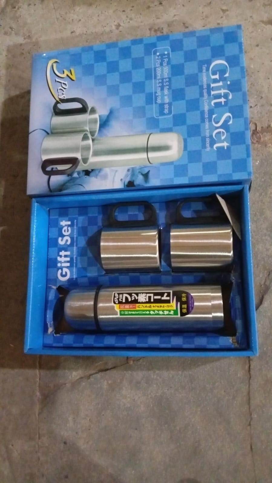 Double Wall Stainless Steel Thermos Flask 500ml Vacuum Insulated Gift Set with Two Cups Hot & Cold, Stainless Steel, Diwali Gifts for Employees, Corporate Gift Item (3 Pcs Set) - infinityexculsivestore.com