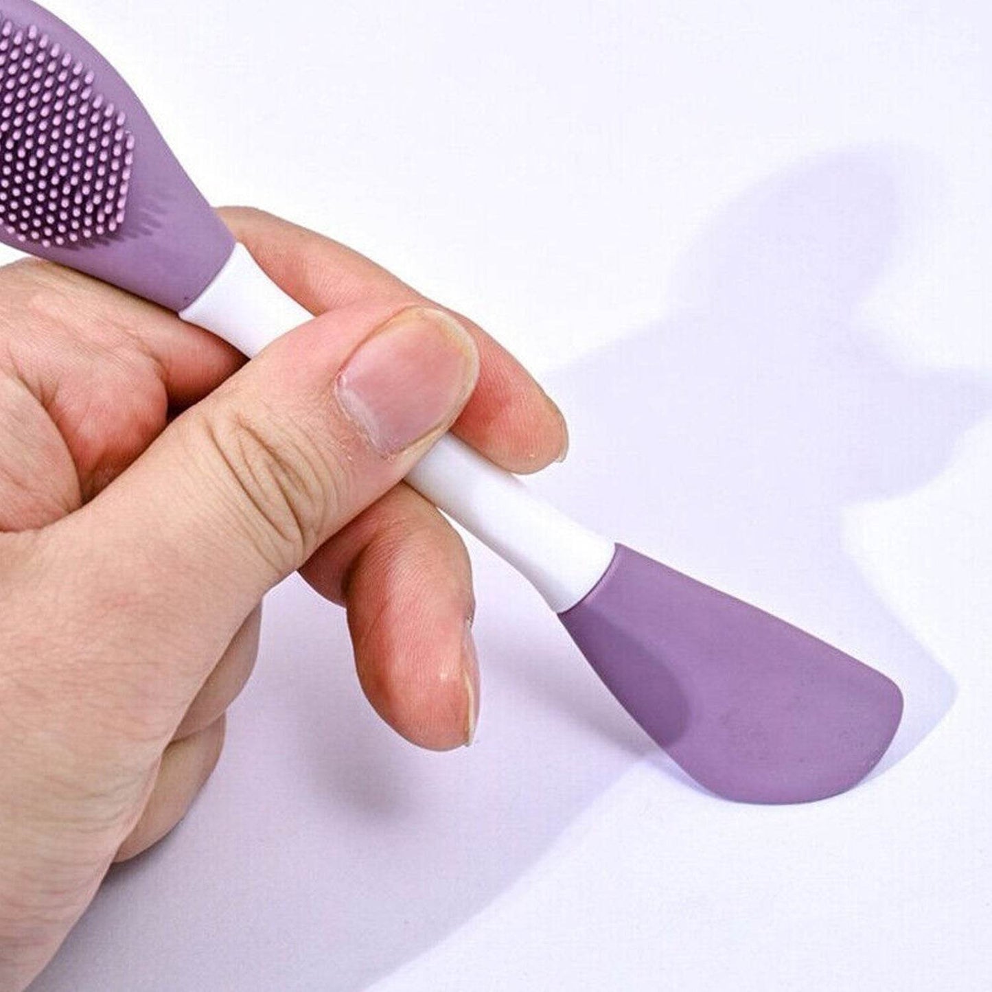 Double-headed Silicone Mask Brush Face Cleansing and Applying Mud Mask Beauty Salon Special Brush Smear Tool Facial Scrub Silicone Wash Scrubber Face Tools (1 Pc) - infinityexculsivestore.com