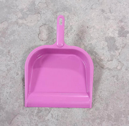 Durable Lightweight Multi Surface Plastic Dustpan with Handle - infinityexculsivestore.com