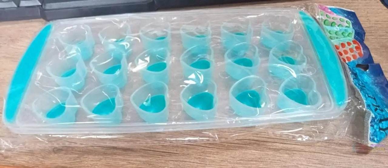 Easy Push Premium POP-UP ice Tray, With Flexible Silicon Bottom, Heart Shape 18 Cube Trays - infinityexculsivestore.com