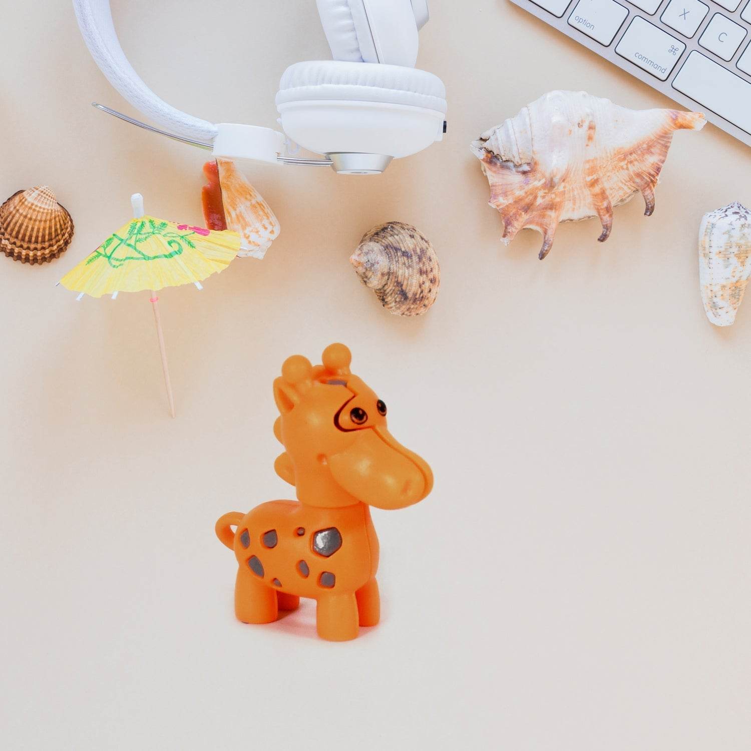 Extandable Giraffe toy, Cute Looking Giraffe with Extandable Neck - infinityexculsivestore.com
