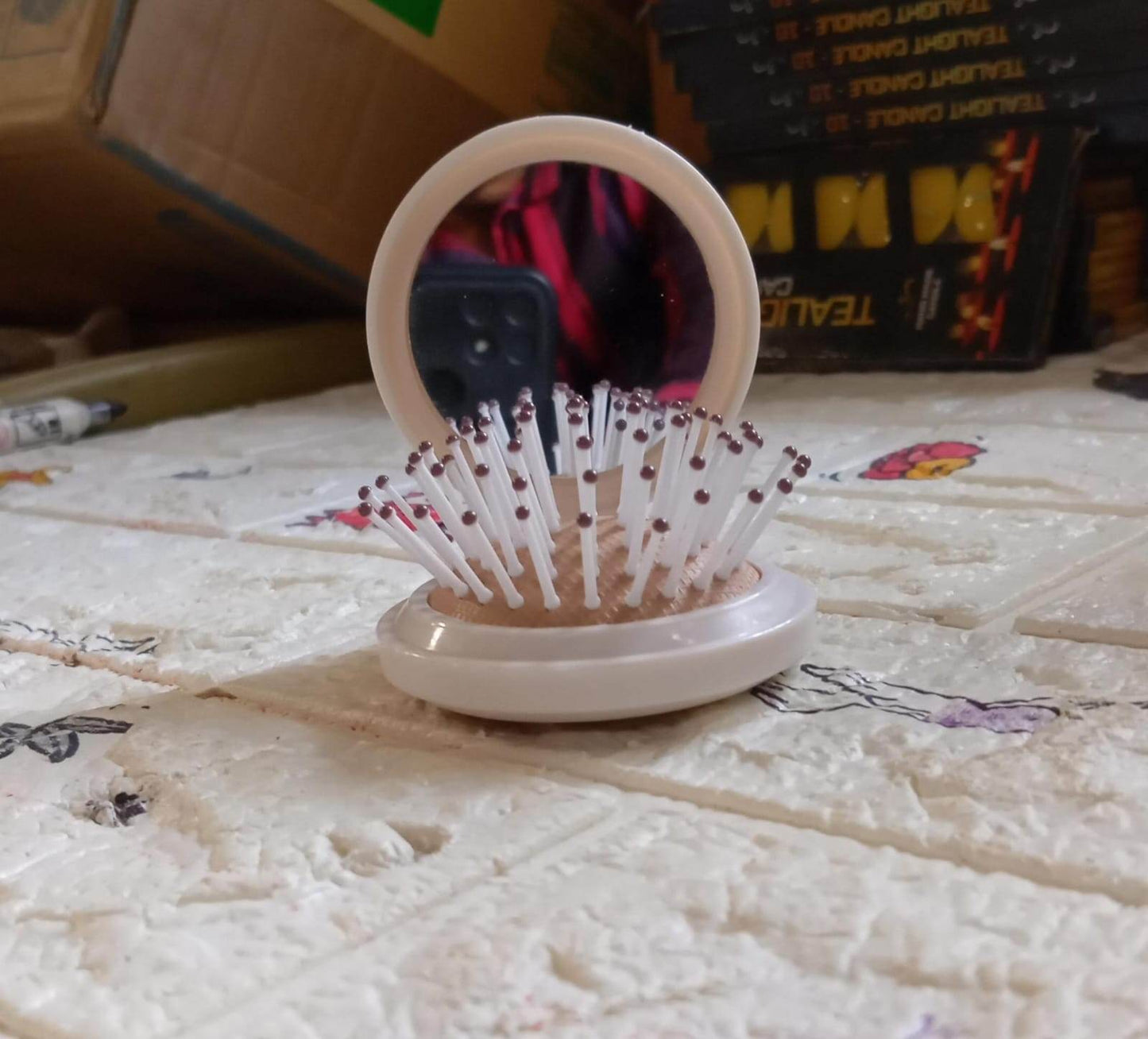 Foldable Travel Mirror Hair Brushes, 1pc Round Portable Folding Pocket Hair Brush, Mini Hair Comb Compact Travel Size, Hair Massage Comb, For Men Women And Girls - infinityexculsivestore.com