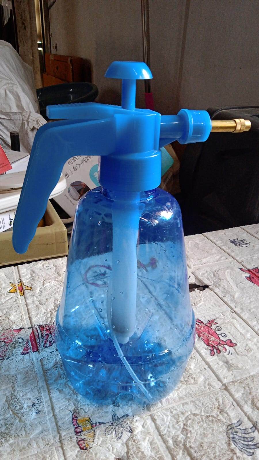 Garden Pressure Sprayer Bottle 1.5 Liter Manual Sprayer - infinityexculsivestore.com