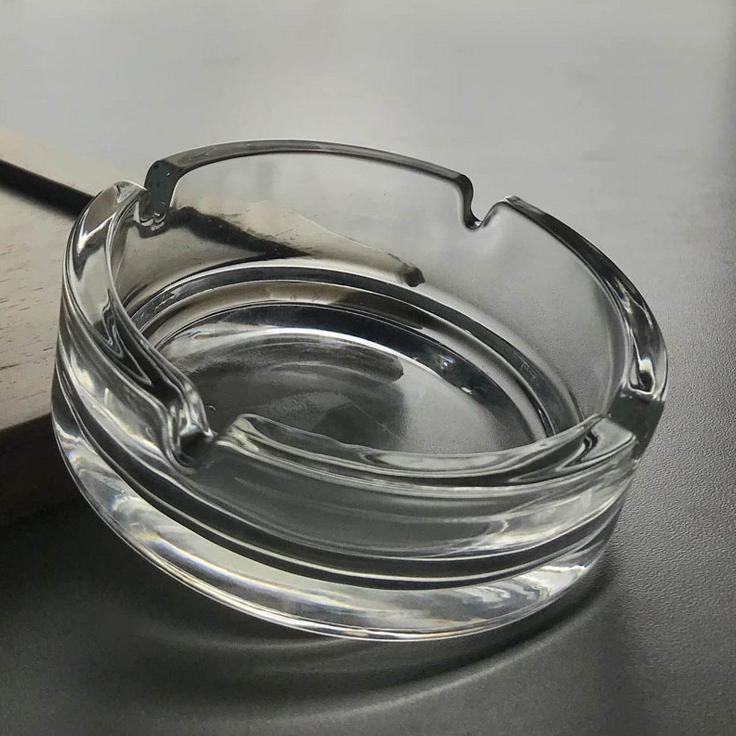 Glass Classic Crystal Quality Cigar Cigarette Ashtray Round Tabletop for Home Office Indoor Outdoor Home Decor - infinityexculsivestore.com