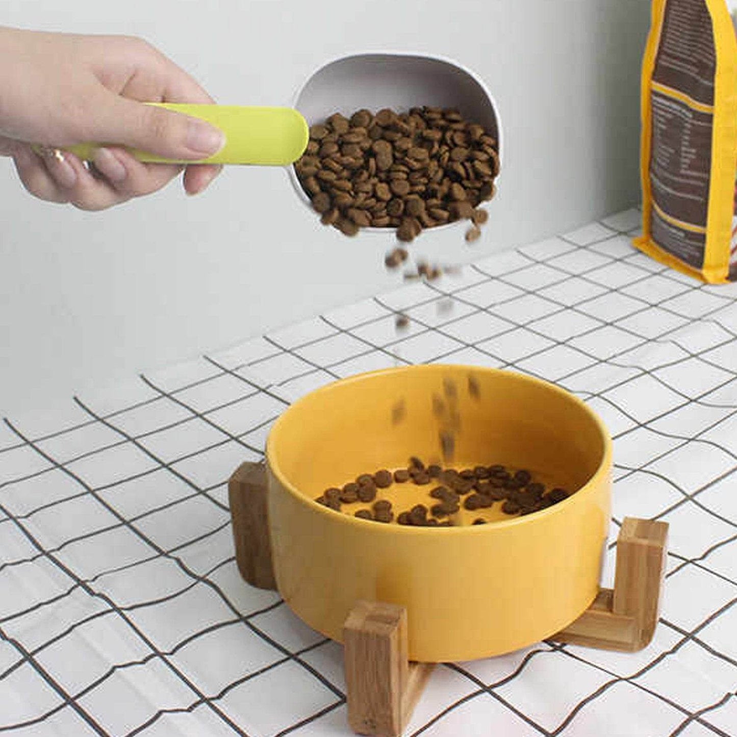 Handle Clip Function Design ABS Food-Grade Materials Pet Food Shovel - infinityexculsivestore.com