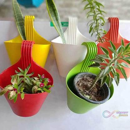 Hanging Planter Pot used for storing and holding plants and flowers in it and this is widely used in in all kinds of gardening and household places etc. - infinityexculsivestore.com