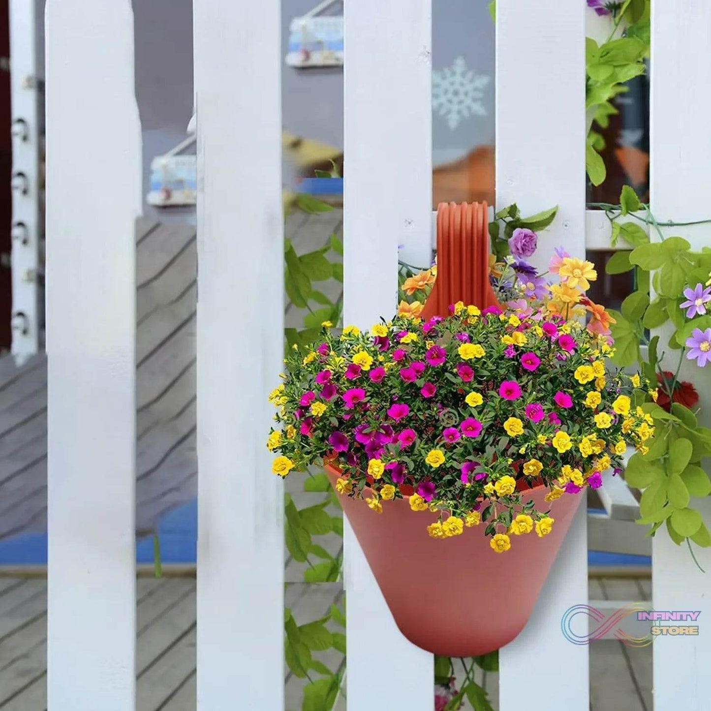 Hanging Planter Pot used for storing and holding plants and flowers in it and this is widely used in in all kinds of gardening and household places etc. - infinityexculsivestore.com