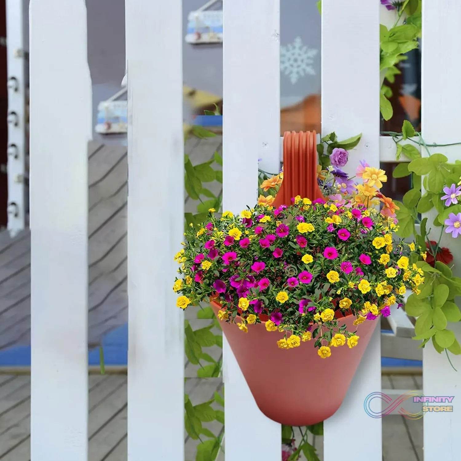 Hanging Planter Pot used for storing and holding plants and flowers in it and this is widely used in in all kinds of gardening and household places etc. - infinityexculsivestore.com