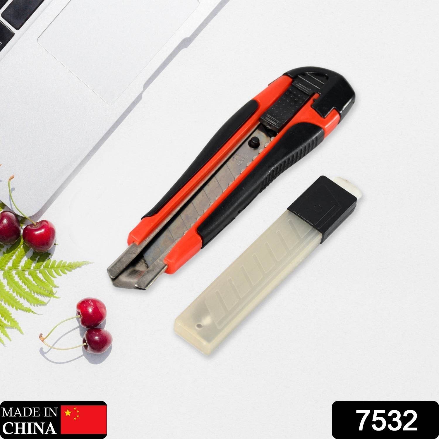 Heavy Duty 18mm Cutter Knife Set with Extra Blades for Office & Home - infinityexculsivestore.com