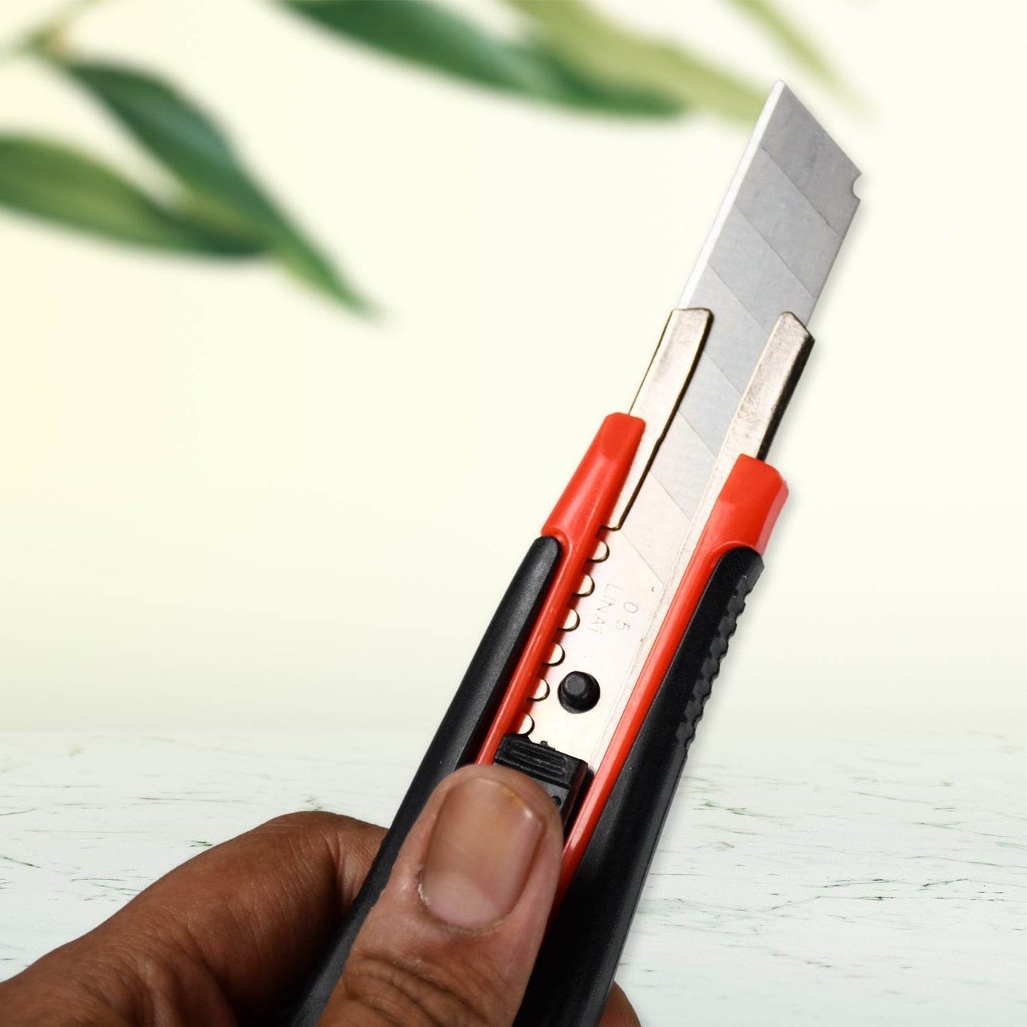 Heavy Duty 18mm Cutter Knife Set with Extra Blades for Office & Home - infinityexculsivestore.com