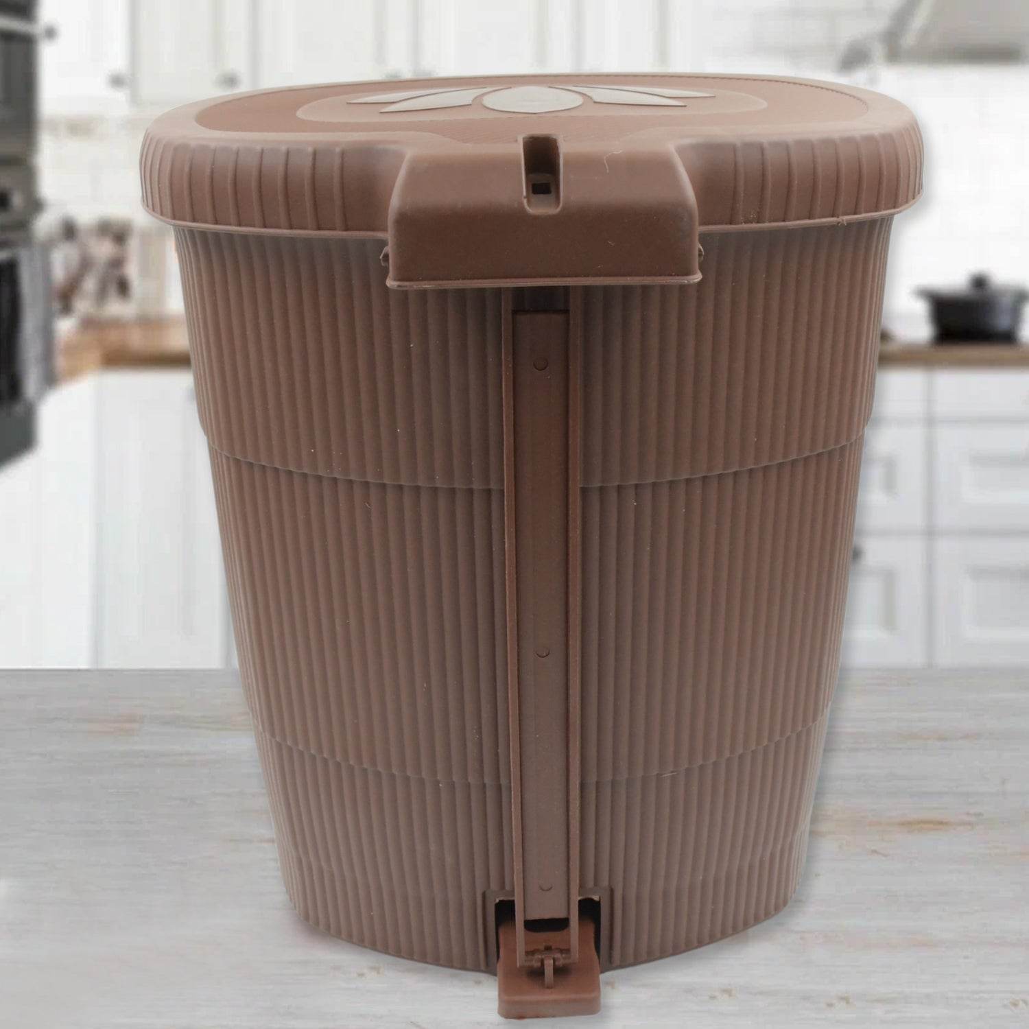Homeware Dustbin Clean Mini Small Size Plastic Pedal Dustbin Used For Kitchen, Office, Car (1 PC) - infinityexculsivestore.com